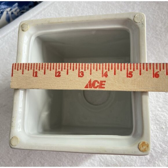 Elyse Fine Porcelain Tissue Box Cover White European ART DECO Leaf Swag 6"x 6" - Picture 10 of 10